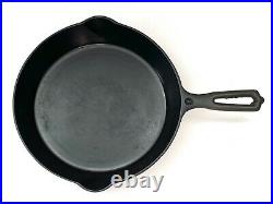 Wapak High Grade Hollow Ware #8 / 10 Indian Head Cast Iron Skillet SITS FLAT